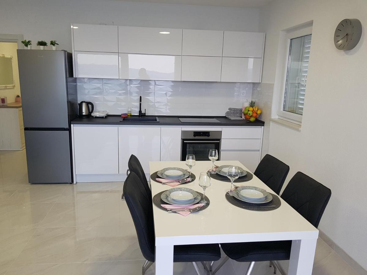 La Vista Apartments Міміце Екстер'єр фото