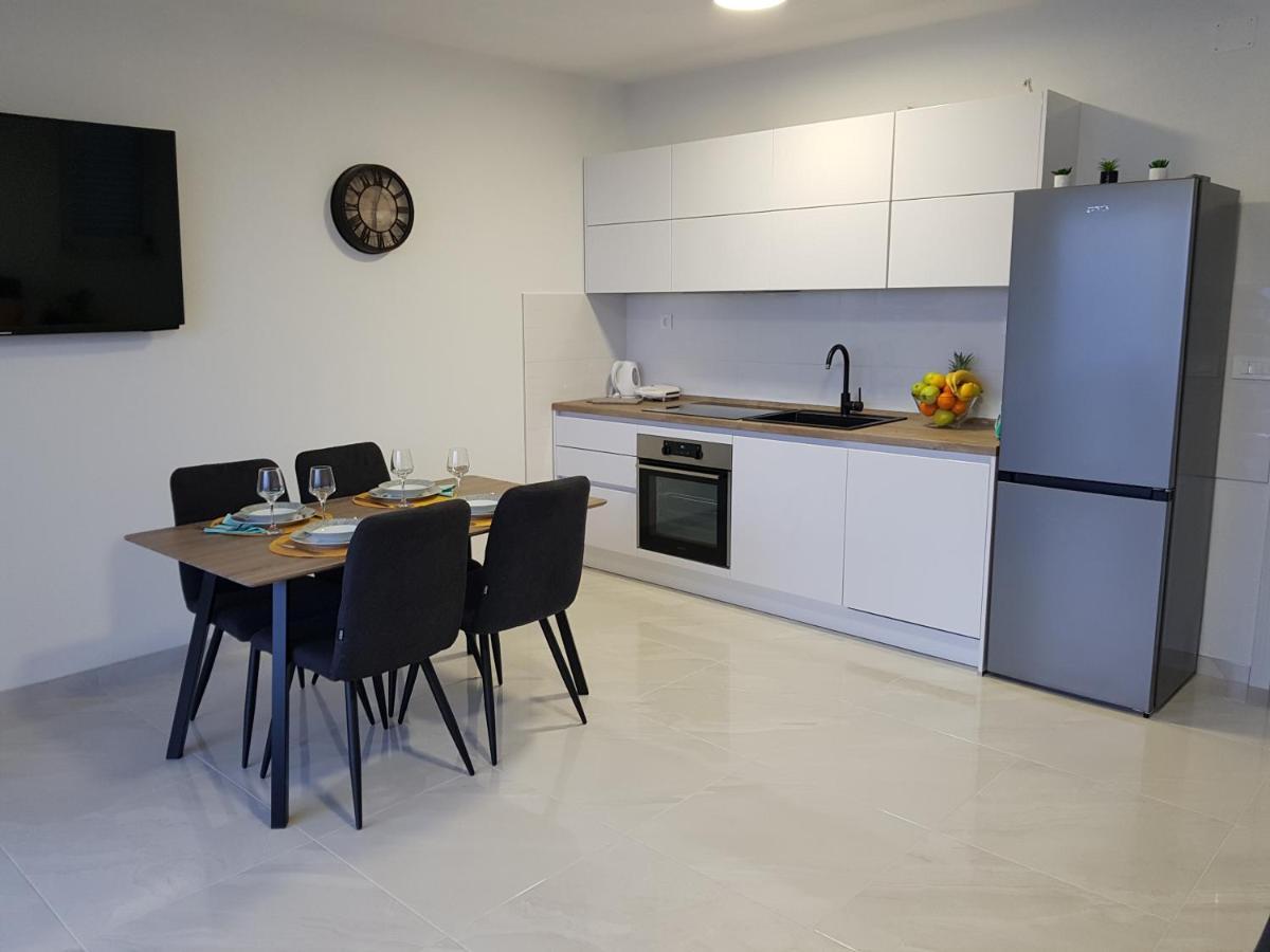 La Vista Apartments Міміце Екстер'єр фото